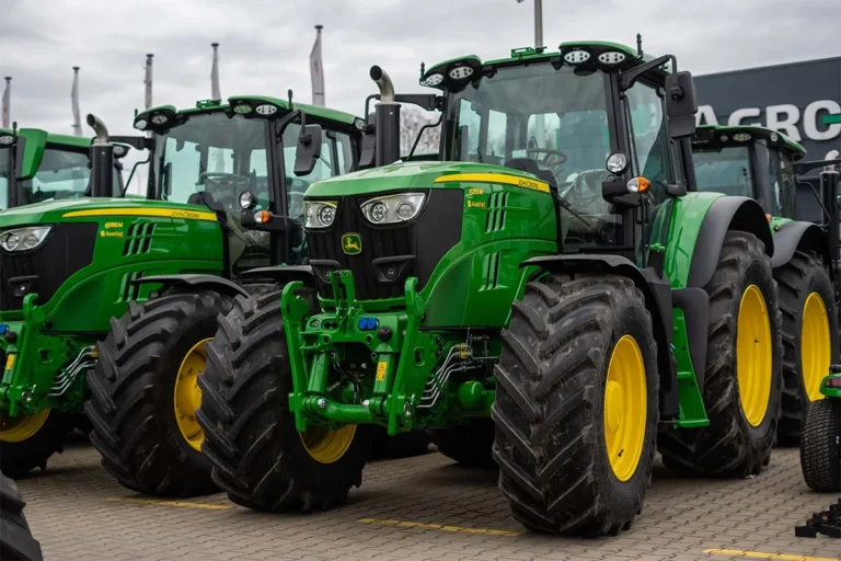 John Deere 6155M