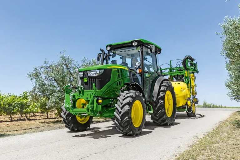 John Deere 5105GF