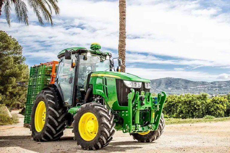 John Deere 5105ML