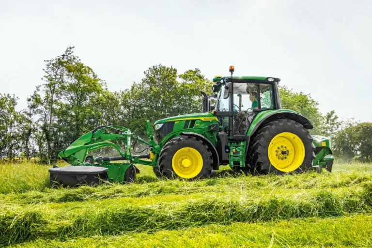 John Deere 6M 130