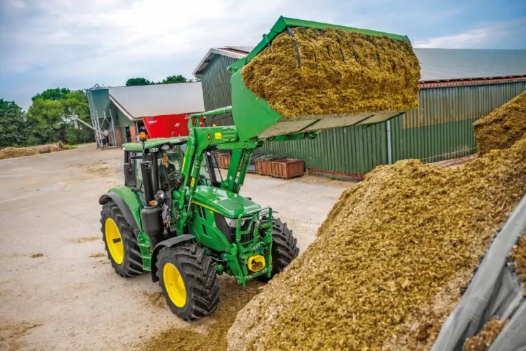John Deere 6M 145