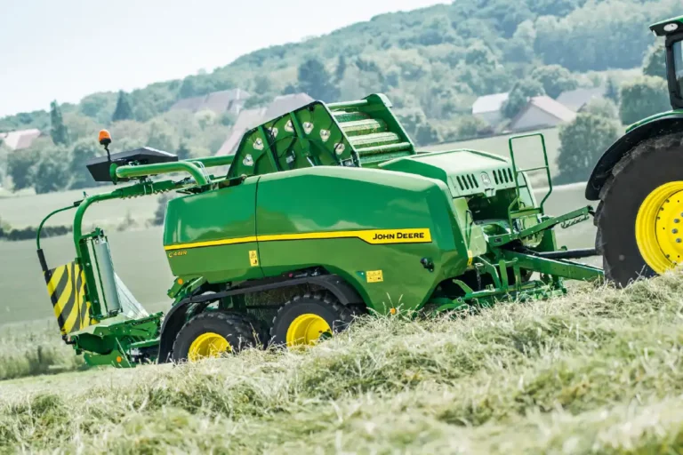 John Deere C441R