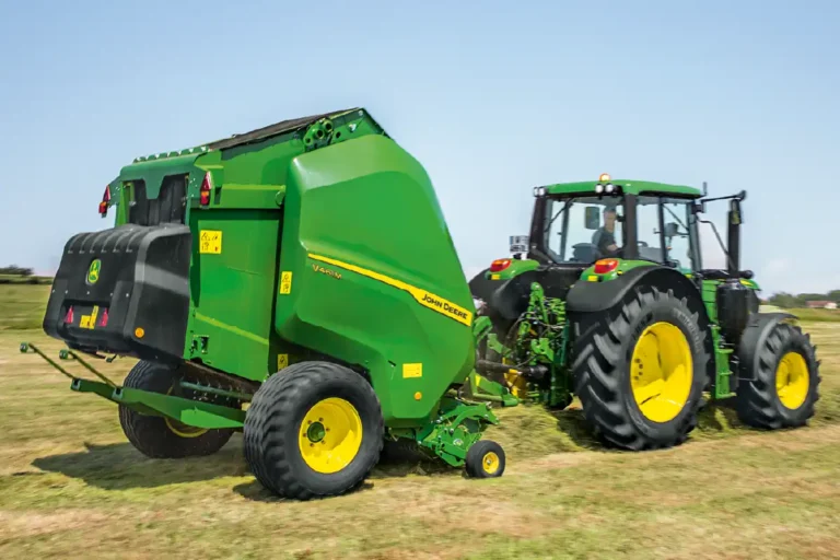 John Deere V461M