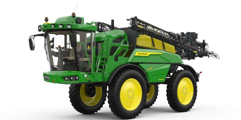 Innowacja w Rolnictwie: Nowy Opryskiwacz John Deere 300M na Targach Polagra Premiery 2024