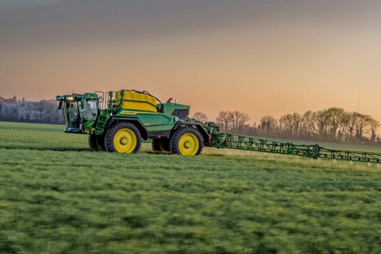 John Deere 500R - nowy standard w precyzyjnym oprysku