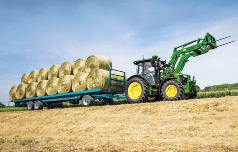 John Deere 5105M - jeden ciągnik, wiele możliwości
