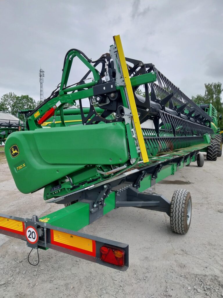 Kombajn popokazowy John Deere T670i 10 shared image 4