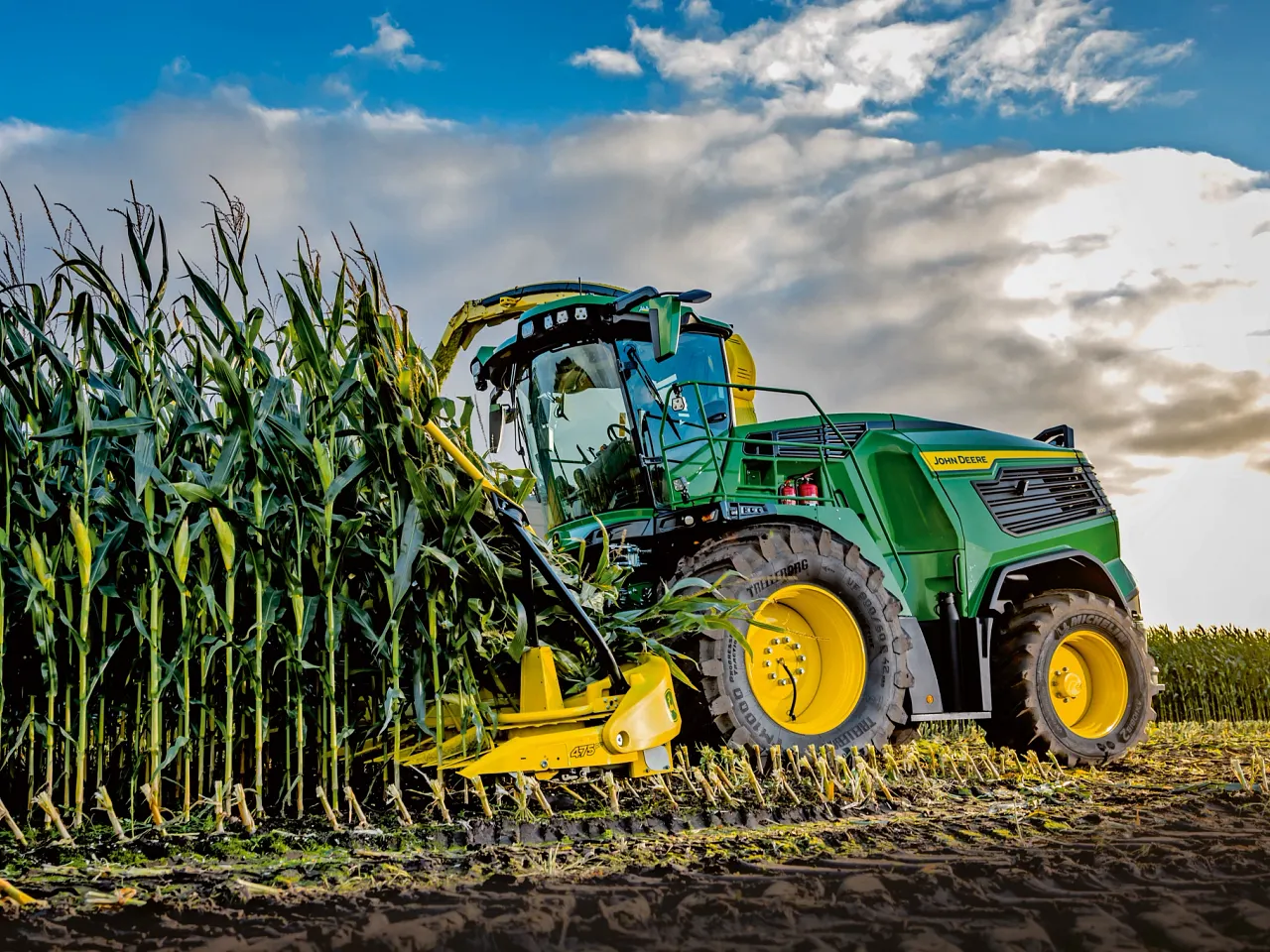 F9 600