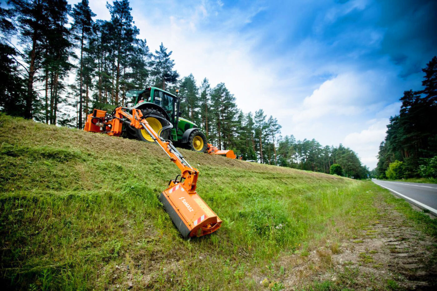 Utrzymanie terenów zielonych i poboczy dróg