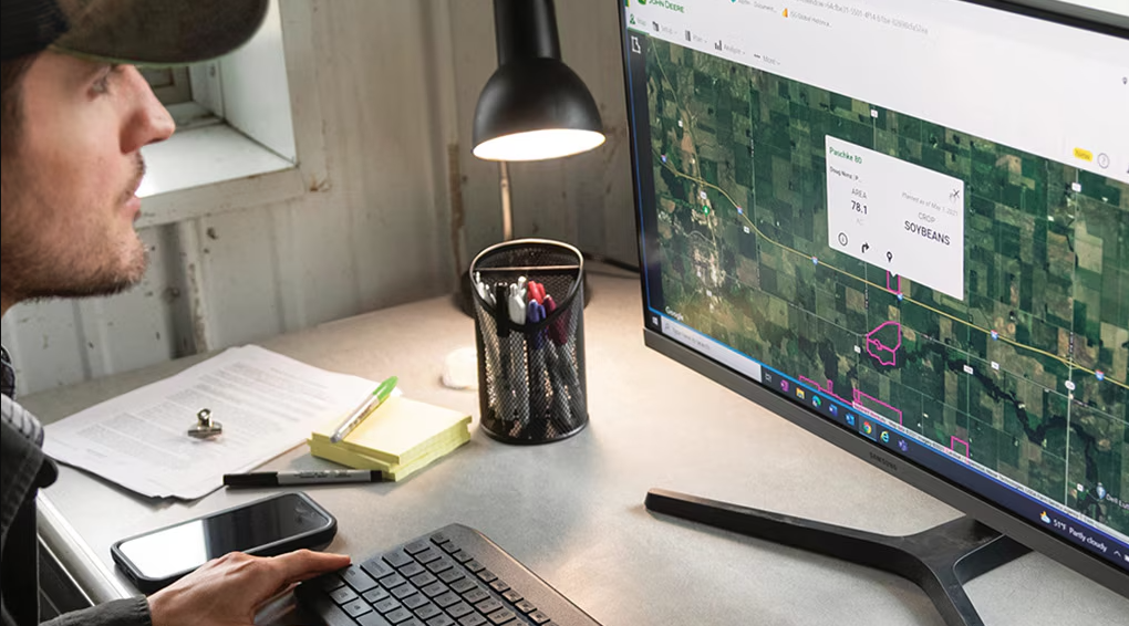 Od danych do decyzji – jak rolnicy analizują sezon przed startem prac polowych?