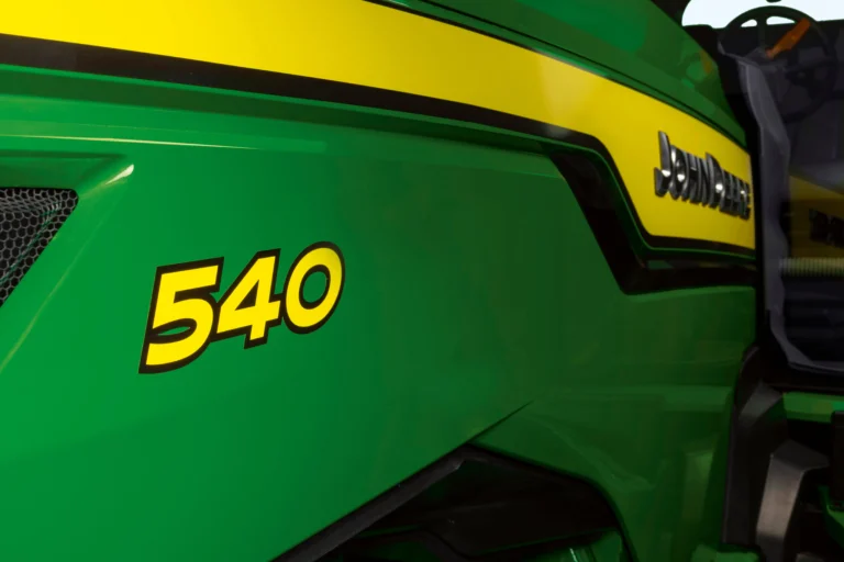 Granica 600 KM w standardowej konstrukcji przekroczona. Oto John Deere 8R 540